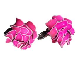 Vintage Enamel Clip On Earrings Set Hot Neon Pink Leaves Lettuce Brooch MCM 60s - £7.88 GBP