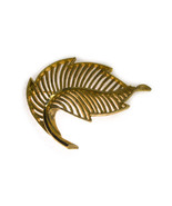 Vintage Gold tone Metal Leaf Pin Brooch Unsigned - £7.21 GBP