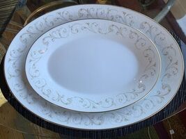 Two Noritake Japan ‘DUETTO’ 6610 Bone China 12” &amp; 16” OVAL Serving Platt... - $140.60 CAD