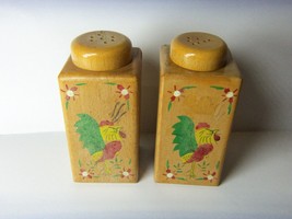 Vintage Country Style Wooden Salt &amp; Pepper Shakers W Rooster / Chicken Unused - £15.44 GBP