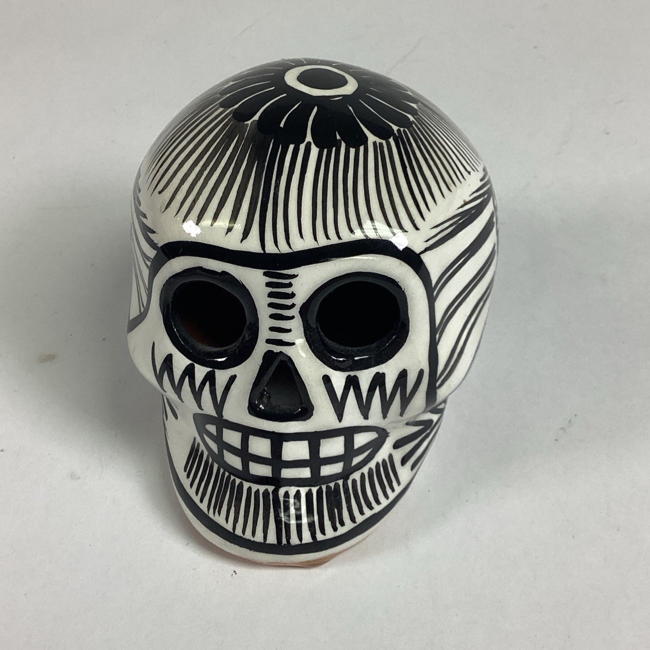 Day Of The Dead Black And White Small Sugar Skull Figurine - $14.84