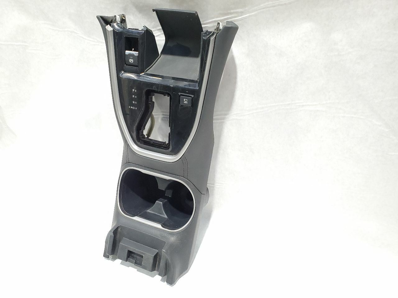 2024 Subaru Outback Legacy OEM Shifter Bezel With Cup Holders S22008230 Item image 6