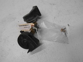 2004 GMC Yukon Horn Set of Two 2 - $27.99