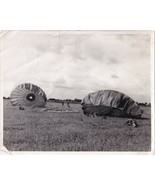 Vintage 8x10 Photograph 1940s Air Force Paratroopers Landing - $442.57 MXN