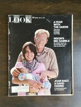 Look Magazine May 5, 1970 - Joan Baez &amp; David Harris - Queen Elizabeth - Nixon - £4.50 GBP