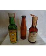 Set Of Three Vintage Miniature LIQUOR COLLECTORS BOTTLES (#2397). - €60,78 EUR