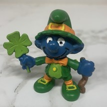Vintage 1982 Irish Smurf Good Luck Leprechaun Green 4 Leaf Clover Peyo S... - €7,62 EUR