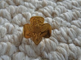 Vintage Girl Scout Pin.(#0905) - £7.91 GBP