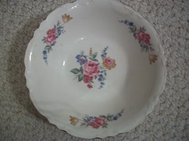 Vintage Flowered Serving Bowl (#0073) - £15.71 GBP