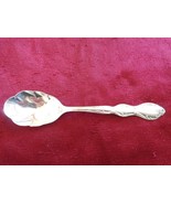 WM Rogers MFG. CO. Extra-Plate Original Rogers Sugar Shell Spoon (#0782) - £19.01 GBP