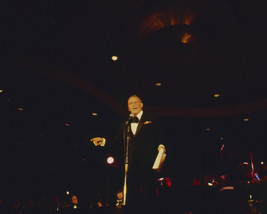 Frank Sinatra performing Caesar&#39;s Palace Las Vegas 8x10 Photo - £6.48 GBP