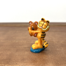 Vintage PAWS Garfield Loves Pooky Teddy Bear Hug 2&quot; Figure Cake Topper - $16.98