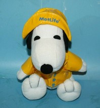 Snoopy Metlife Plush Dog 7&quot; Peanuts Gang Yellow Rain Coat Stuffed Puppy Soft Toy - £10.15 GBP