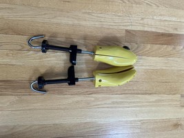 H&amp;S Ladies 2-Way Shoe Stretchers - Shoe Tree Pair - $184.52 MXN