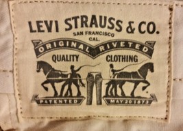 New Men&#39;s Designer Levis Camouflage Relax Fit Cargo Shorts Size 38 32 40 MSRP$50 - £28.66 GBP
