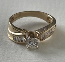 Lady’s 14k gold ring, European Diamond &amp; 8 Baguette-Cut Diamonds - £2,994.45 GBP
