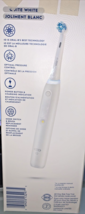 Oral-B iO Series 3 Rechargeable Electric Toothbrush - Matte White - £26.19 GBP