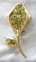 Elegant Mid Century Modern Green Rhinestone Goldtone Flower Brooch  1960s Vint - £11.35 GBP
