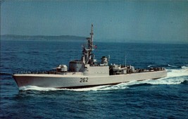 Marine Photo POSTCARD-H.M.C.S. Saskatchewan (DDE-262) Can. Destroyer Escort BK59 - £3.10 GBP