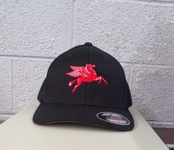 Flexfit Mobil Gas Oil Pegasus Flying Horse Embroidered Ball Cap New - $26.99