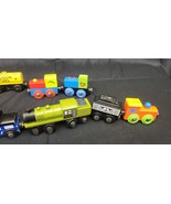 Toys R Us Wood Magnetic Train Cars Thomas Wood Train Track Pieces Lot Of 28 - $479.20 MXN
