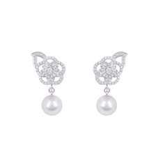 Chanel White Gold Diamond And Pearl Camelia Earrings - £5,081.97 GBP