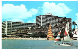 Waikiki Hotel Reef &amp; Edgewater Beach Catamaran Hawaii Postcard - £5.41 GBP