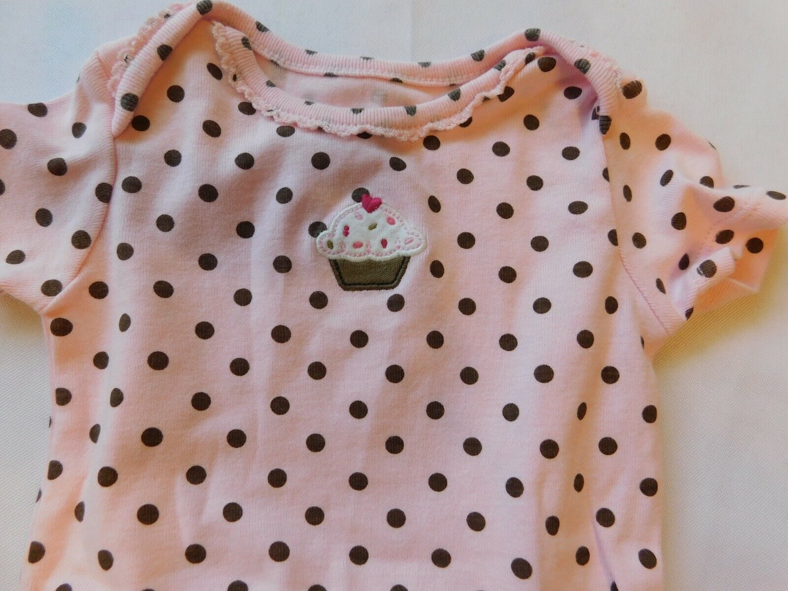 Primary image for Carter's Baby Girl's Short Sleeve One Piece Bodysuit Size 6 Months Polka Dots