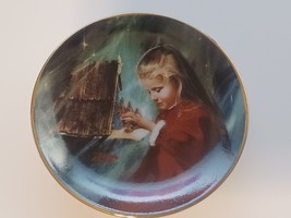 Laurie and the Creche  Collector Plate with Box - Donald Zolan -Pemberton & Oaks - $2.97