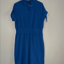 Blue Knee Length Dress with V-Neck and Short Sleeves - $219.20 MXN