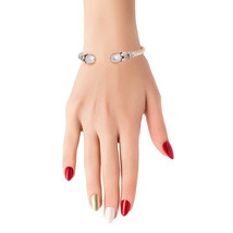 Gray Pearl Leaf Cable Bangle - $583.85 MXN