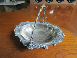 Meriden Engraved Repousse Bridal Basket, 5&quot; Tall to Handle x 7&quot; x 6&quot; Original - £49.02 GBP