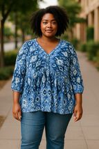 Avenue Womens Blue &amp; White Boho Tunic Top With Button Details Size 22/24 - $22.95