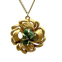 Vintage BSK Jade Pendant Necklace, Green Stone in Ornate Gold Tone - £30.16 GBP