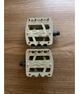 Azonic Fusion Flat Pedals Mountain Bike MTB BMX Tan / Beige 9/16” - $33.95 CAD
