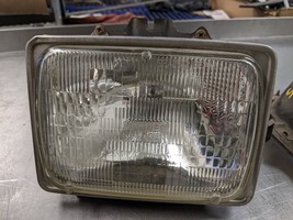 Passenger Right Headlight Assembly From 2005 Ford F-350 Super Duty  6.0 - $39.95