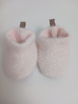 Baby Slippers - Light Pink- Fuzzy slippers (infant) - $100.84 MXN