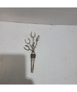 Interesting Twig and Berry Wine Bottle Stopper - £3.12 GBP