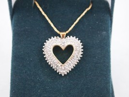 10kt 1.00CT TDW Natural Diamond Heart Pendant With Baguette &amp; Round Diamonds - £571.97 GBP