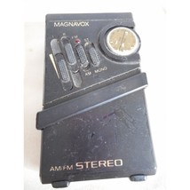Vintage Magnavox AM/FM Stereo Radio With Headphone 1980s D1650 powers on - $150.96 MXN