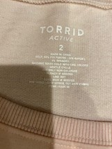 Torrid Active Sweatshirt Light Pink Soft Cozy Size 2 2X Front pocket - £18.49 GBP
