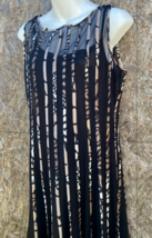 Sandra Darren Womens Shift Dress Black Stripe Stretch Illusion Neck Petites 8P - £10.88 GBP