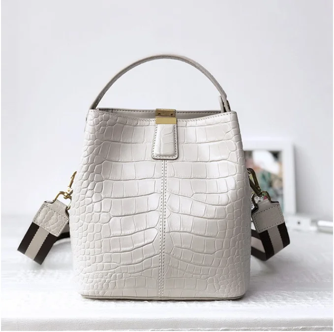 European Style Bucket Bag High-end Cowhide Leather Pattern Women&#39;s Handbag 2 Str - £80.29 GBP