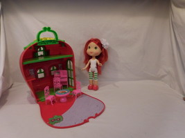 Strawberry Shortcake Party House + Large Strawberry Doll - £45.04 GBP