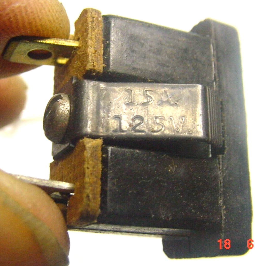 1-12 NOS Vintage AC Power Outlet 15A-125VAC 2-Pin Female Socket Snap-In ... - $2.33
