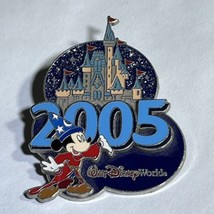 Walt Disney World Castle Florida Cartoon Lapel Hat Pin Pinback - £4.75 GBP