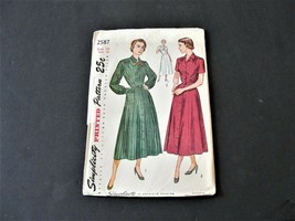 Simplicity 2587-Misses' & Women's One-Piece Dress -Size 14-Sewing Pattern 1950s. - $16.67