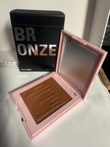 Kylie Jenner Pressed Bronzing Powder 0.39oz/11g New Boxed TAWNY MAMI - $309.04 MXN