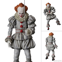 Medicom Toy Mafex 093 It Pennywise  6&quot; Action Figure  - £84.98 GBP