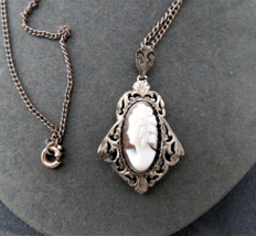 Vtg 800 Silver Shell Cameo Filigree Pendant Necklace Carved 20&quot; Chain Fancy Bale - £54.03 GBP